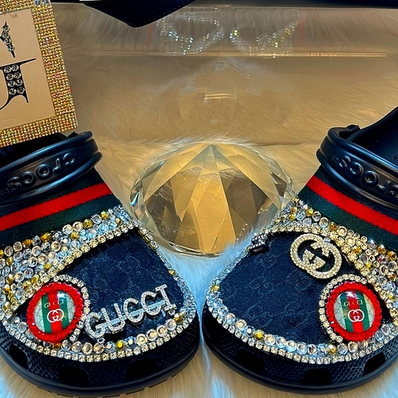 Meet your Posher, Happy Shopper - Picture 2 of 5